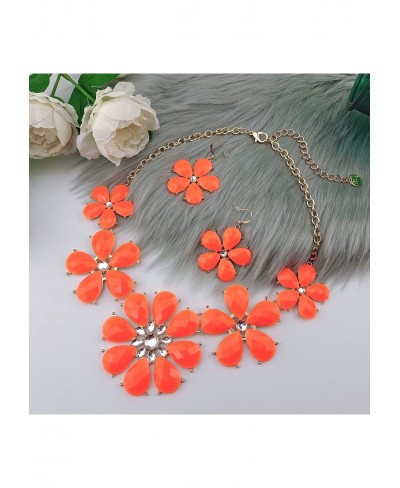 Shiny Flower Statement Collar Necklace with Earrings $15.96 Collars