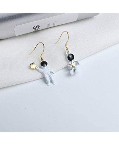 Creative Asymmetric Astronauts Spaceman Dangle Earrings $6.88 Drop & Dangle