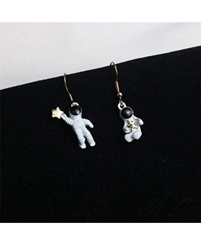 Creative Asymmetric Astronauts Spaceman Dangle Earrings $6.88 Drop & Dangle