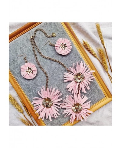 Raffia Grass Sunflower Statement Necklace Golden Tone Floral Pendant Bib Collar with Earrings for Women $16.64 Collars