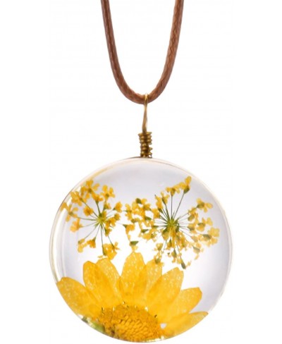 Queen Anne's Lace Daisy Pressed Flowers Transparent Round Pendant Necklace (7 Colors) $8.51 Pendant Necklaces